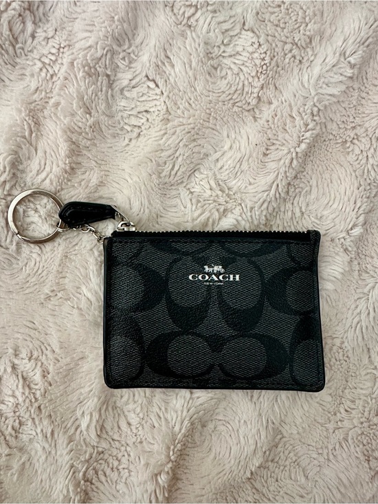Coach Accessories - Coach Black Signature Zip Card Case with Keyring
